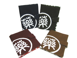 紺、緑、えんじ、黄土と色も豊富。