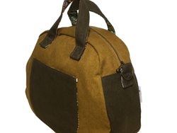 D�J���ɃV�����_�[�������܂�